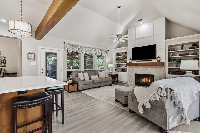 218 Champions DR, Georgetown, TX 78628