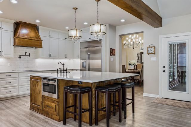 218 Champions DR, Georgetown, TX 78628