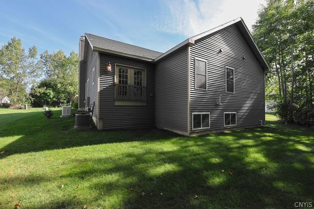 3004 Verona Court, Lysander, NY 13027