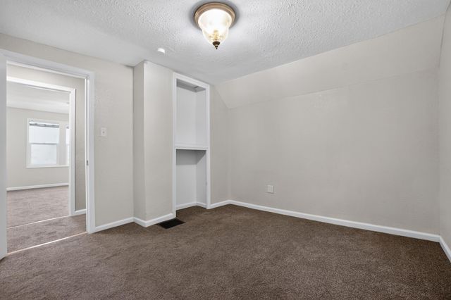 215 FRANKLIN Avenue, Council Bluffs, IA 51503
