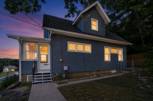 215 FRANKLIN Avenue, Council Bluffs, IA 51503