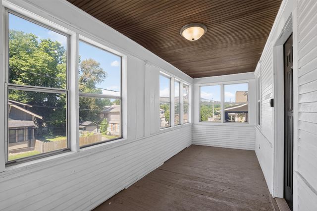 215 FRANKLIN Avenue, Council Bluffs, IA 51503