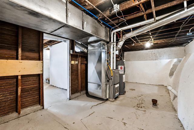 215 FRANKLIN Avenue, Council Bluffs, IA 51503
