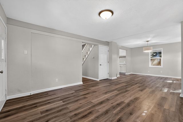 215 FRANKLIN Avenue, Council Bluffs, IA 51503