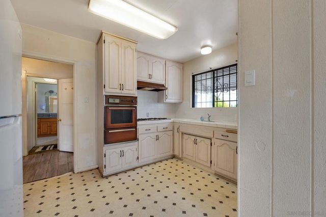 1833 Jones, Los Angeles, CA 90032