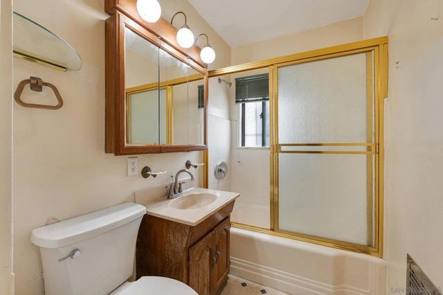 1833 Jones, Los Angeles, CA 90032