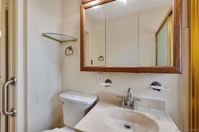 1833 Jones, Los Angeles, CA 90032