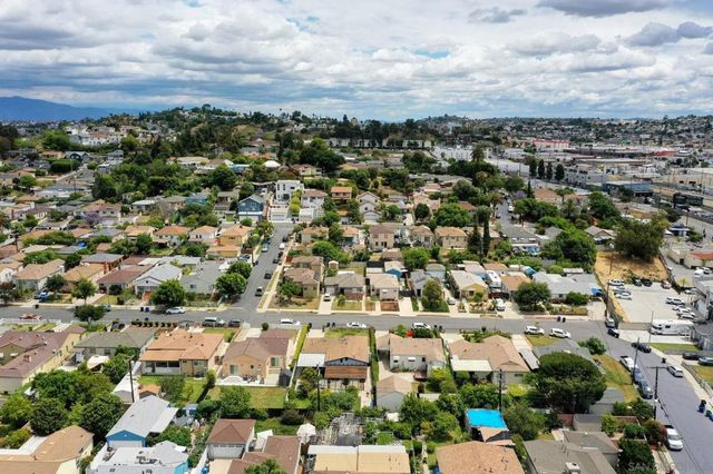 1833 Jones, Los Angeles, CA 90032