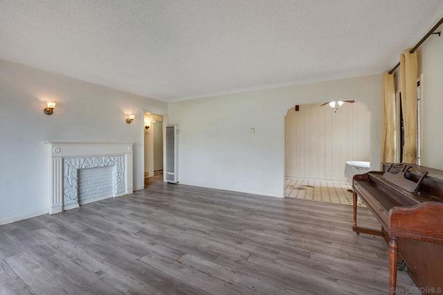 1833 Jones, Los Angeles, CA 90032