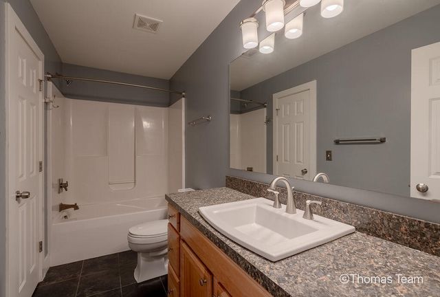 698 Silver Brook Drive Se, City Of Kentwood, MI 49548