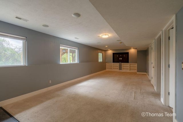 698 Silver Brook Drive Se, City Of Kentwood, MI 49548