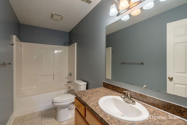 698 Silver Brook Drive Se, City Of Kentwood, MI 49548