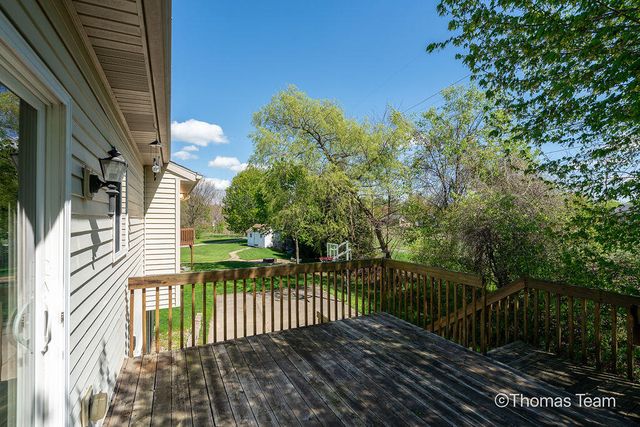 698 Silver Brook Drive Se, City Of Kentwood, MI 49548