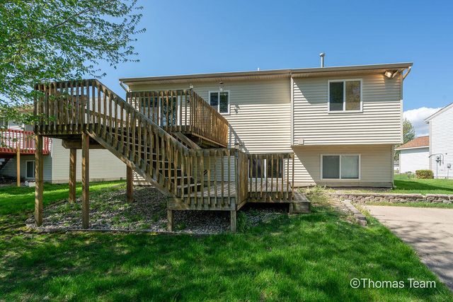 698 Silver Brook Drive Se, City Of Kentwood, MI 49548