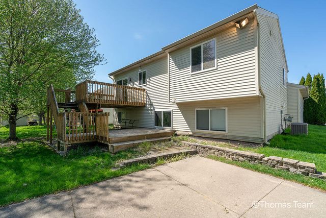 698 Silver Brook Drive Se, City Of Kentwood, MI 49548