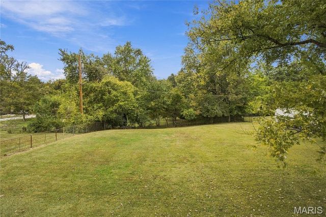 1135 Grand Prix Drive, St Charles, MO 63303
