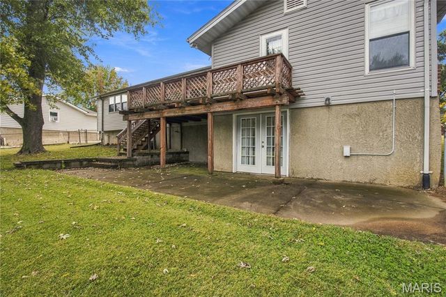 1135 Grand Prix Drive, St Charles, MO 63303