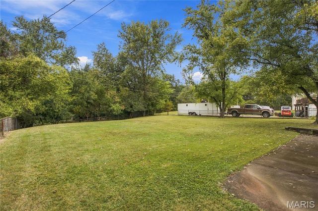 1135 Grand Prix Drive, St Charles, MO 63303
