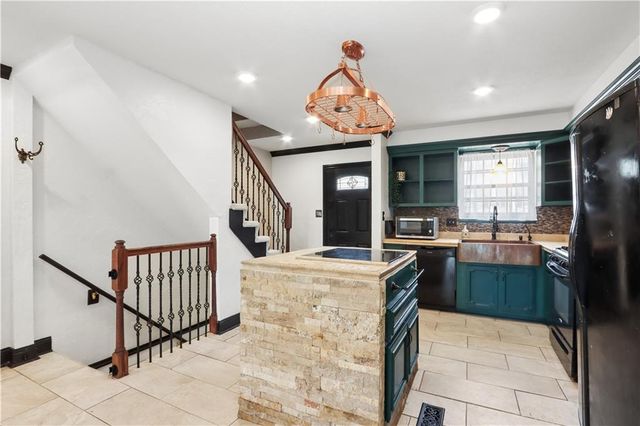 8350 Woodward Street, Overland Park, KS 66212