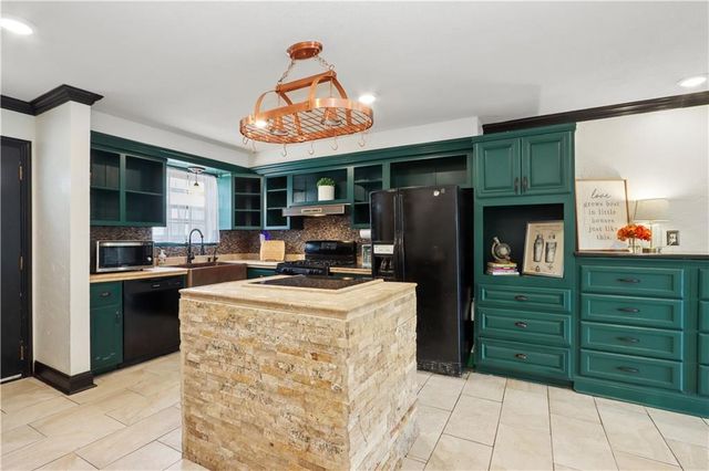 8350 Woodward Street, Overland Park, KS 66212
