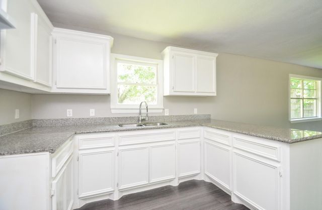 206 Winkin Avenue, Crosby, TX 77532