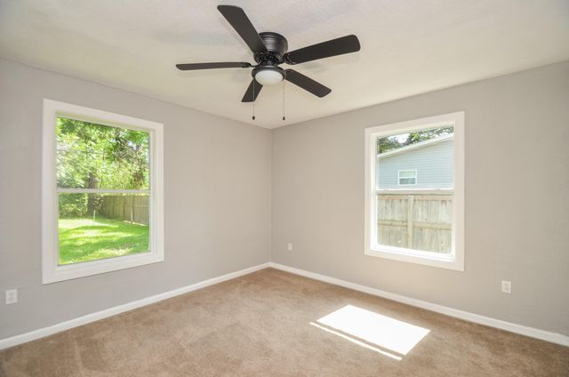 206 Winkin Avenue, Crosby, TX 77532