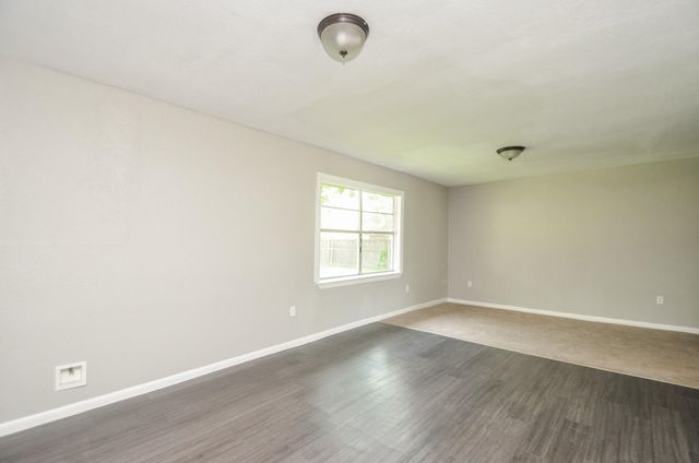 206 Winkin Avenue, Crosby, TX 77532