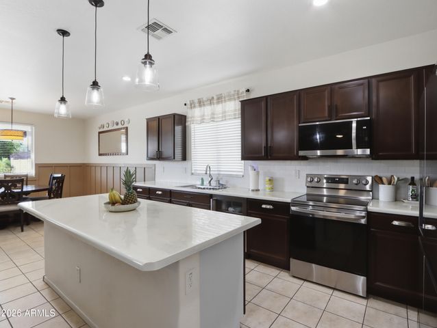 12210 W WINSLOW Avenue, Tolleson, AZ 85353