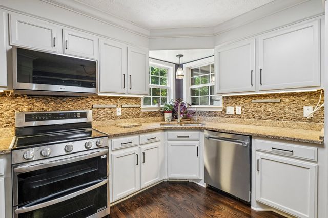 631 Keeton Ave, Old Hickory, TN 37138