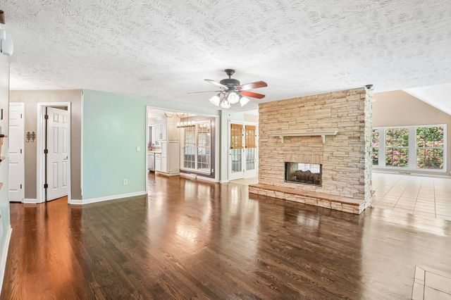 631 Keeton Ave, Old Hickory, TN 37138