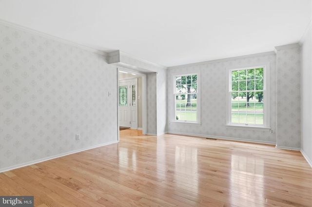 60 PONDEROSA DR, Holland, PA 18966