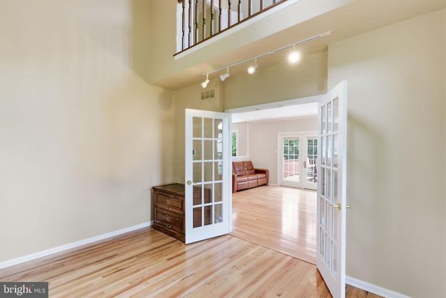 60 PONDEROSA DR, Holland, PA 18966