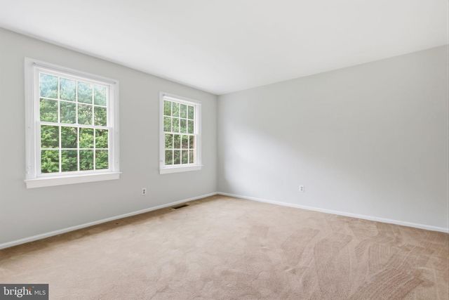 60 PONDEROSA DR, Holland, PA 18966