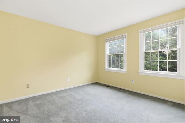 60 PONDEROSA DR, Holland, PA 18966