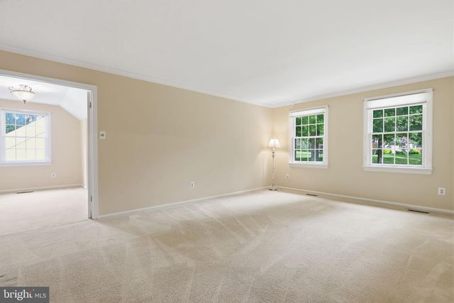 60 PONDEROSA DR, Holland, PA 18966