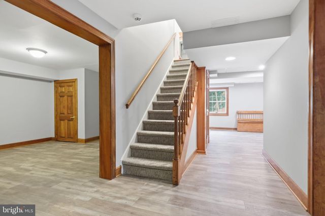 60 PONDEROSA DR, Holland, PA 18966