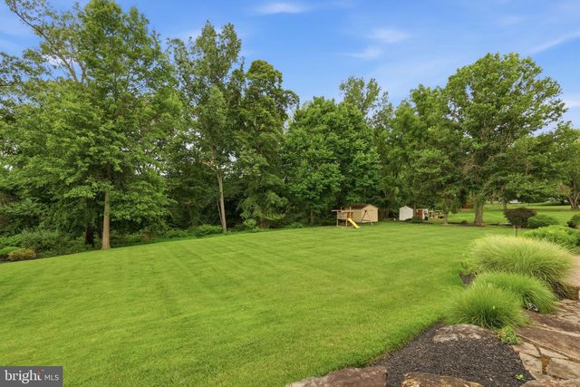 60 PONDEROSA DR, Holland, PA 18966