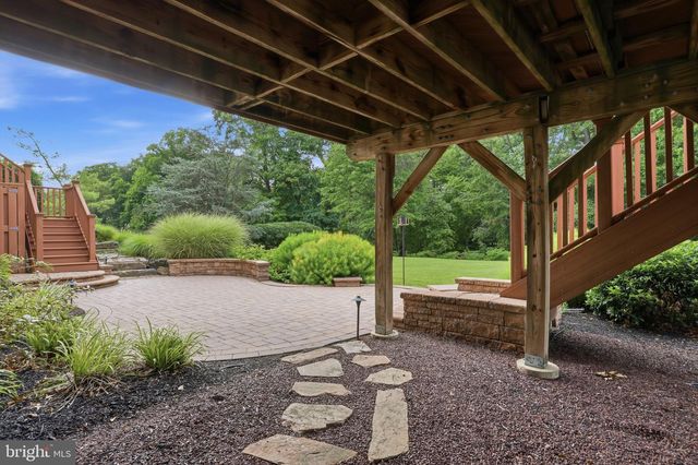 60 PONDEROSA DR, Holland, PA 18966