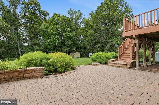 60 PONDEROSA DR, Holland, PA 18966