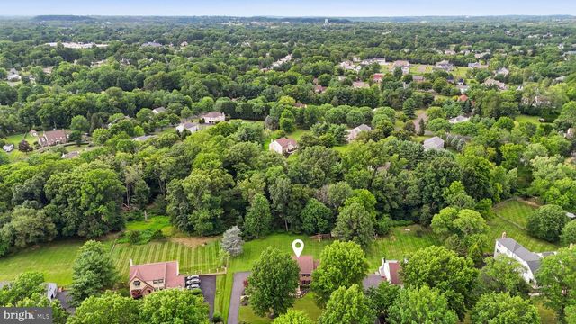 60 PONDEROSA DR, Holland, PA 18966