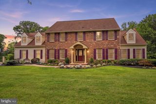 60 PONDEROSA DR, Holland, PA 18966