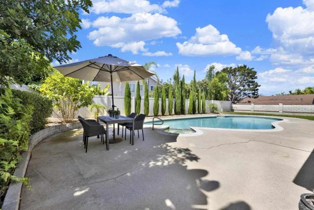 7701 Garboso Pl, Carlsbad, CA 92009