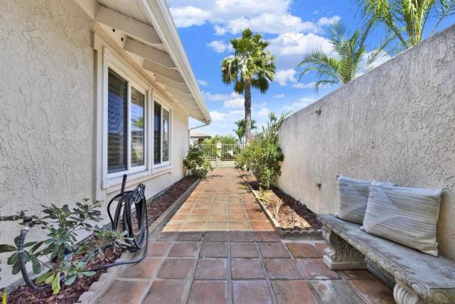 7701 Garboso Pl, Carlsbad, CA 92009