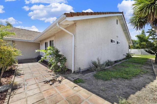 7701 Garboso Pl, Carlsbad, CA 92009