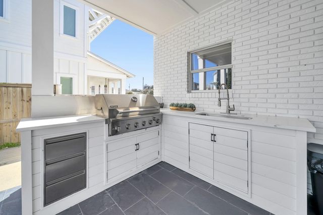 91 Cobia Street, Destin, FL 32541