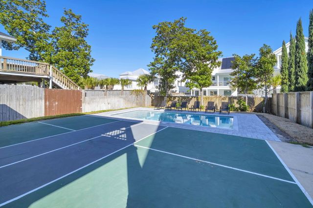 91 Cobia Street, Destin, FL 32541