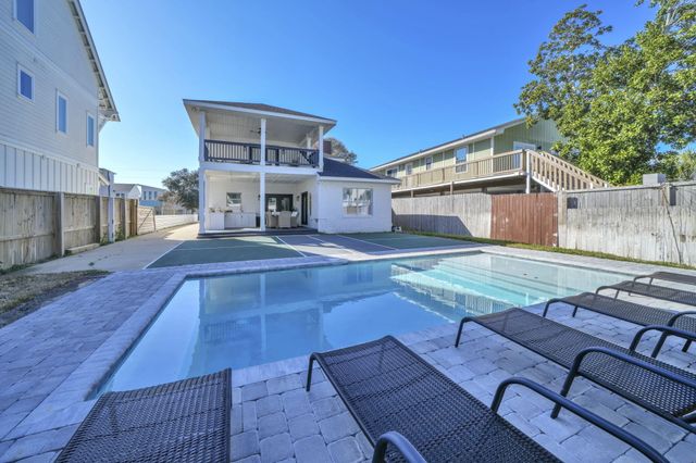 91 Cobia Street, Destin, FL 32541