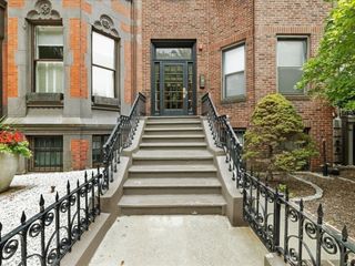 228 Commonwealth Ave. 9, Boston, MA 02116