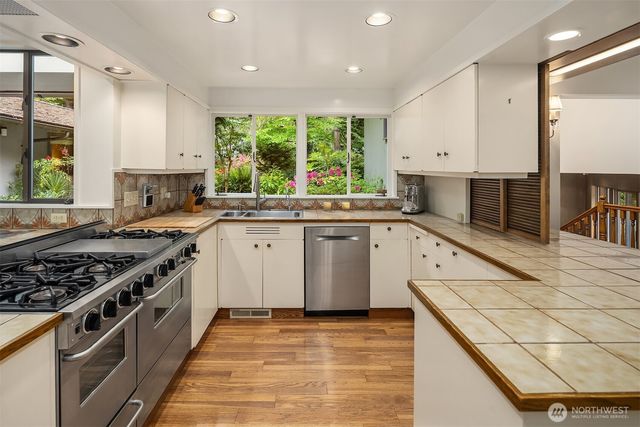 114 NW Highland Drive, Shoreline, WA 98177