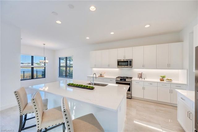 12775 Woodbury DR, Estero, FL 33928